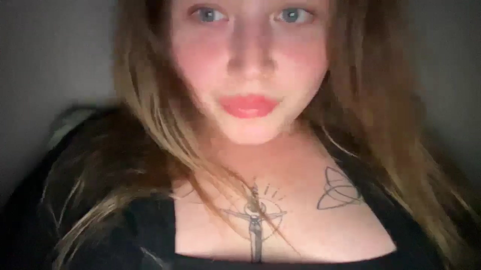 Gallery image thumbnail from Coconut_dream's myfreecams stream on, 08/22/2025, 23:04 image 7 of 20