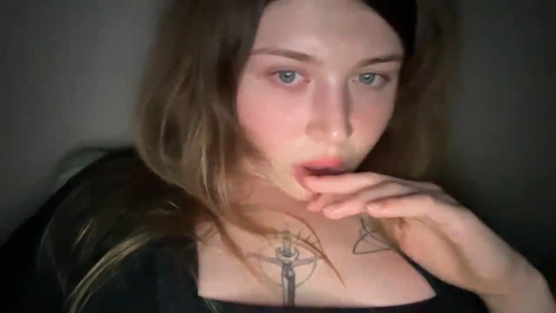 Gallery image thumbnail from Coconut_dream's myfreecams stream on, 08/22/2025, 23:04 image 14 of 20