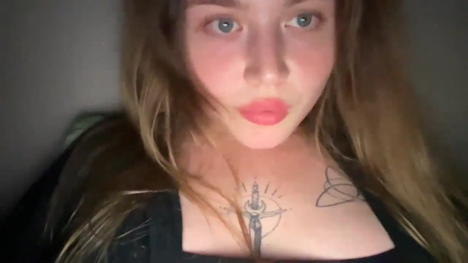 Gallery image thumbnail from Coconut_dream's myfreecams stream on, 08/22/2025, 23:04 image 4 of 20