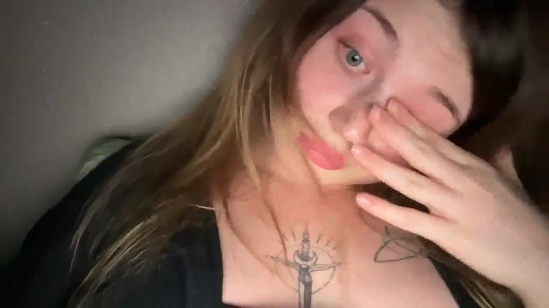 Gallery image thumbnail from Coconut_dream's myfreecams stream on, 08/22/2025, 23:04 image 5 of 20