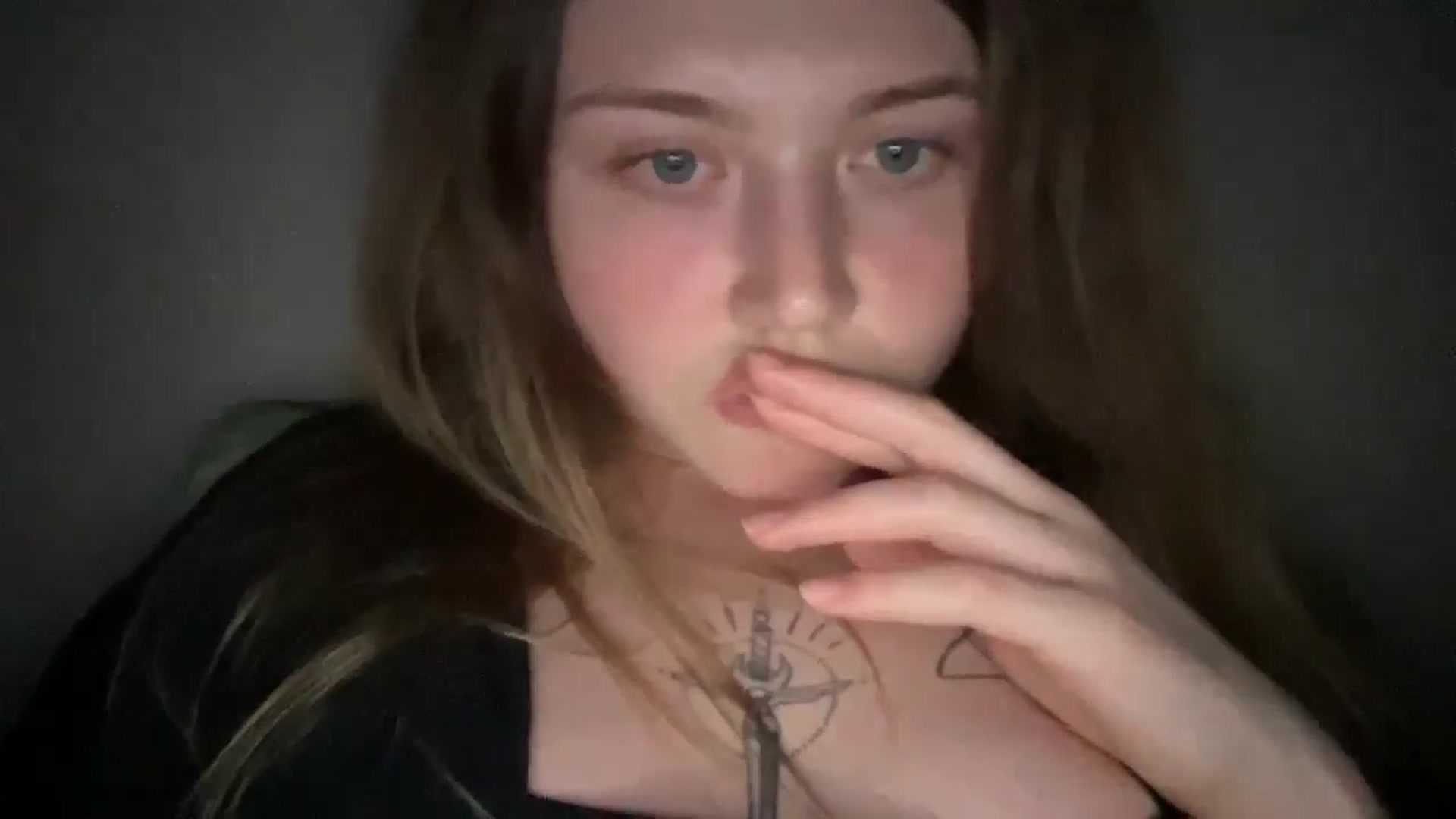 Gallery image thumbnail from Coconut_dream's myfreecams stream on, 08/22/2025, 23:04 image 11 of 20