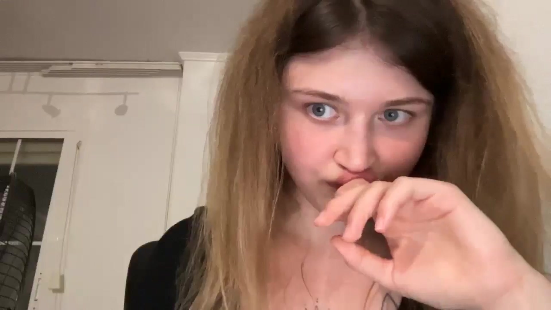 Gallery image thumbnail from Coconut_dream's myfreecams stream on, 08/25/2025, 20:56 image 13 of 20