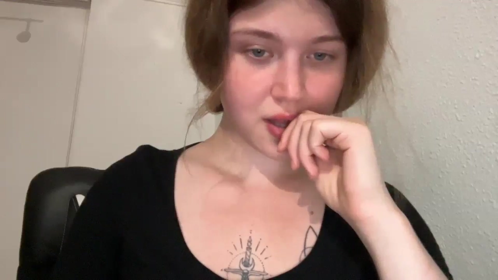 Gallery image thumbnail from Coconut_dream's myfreecams stream on, 08/25/2025, 20:56 image 19 of 20