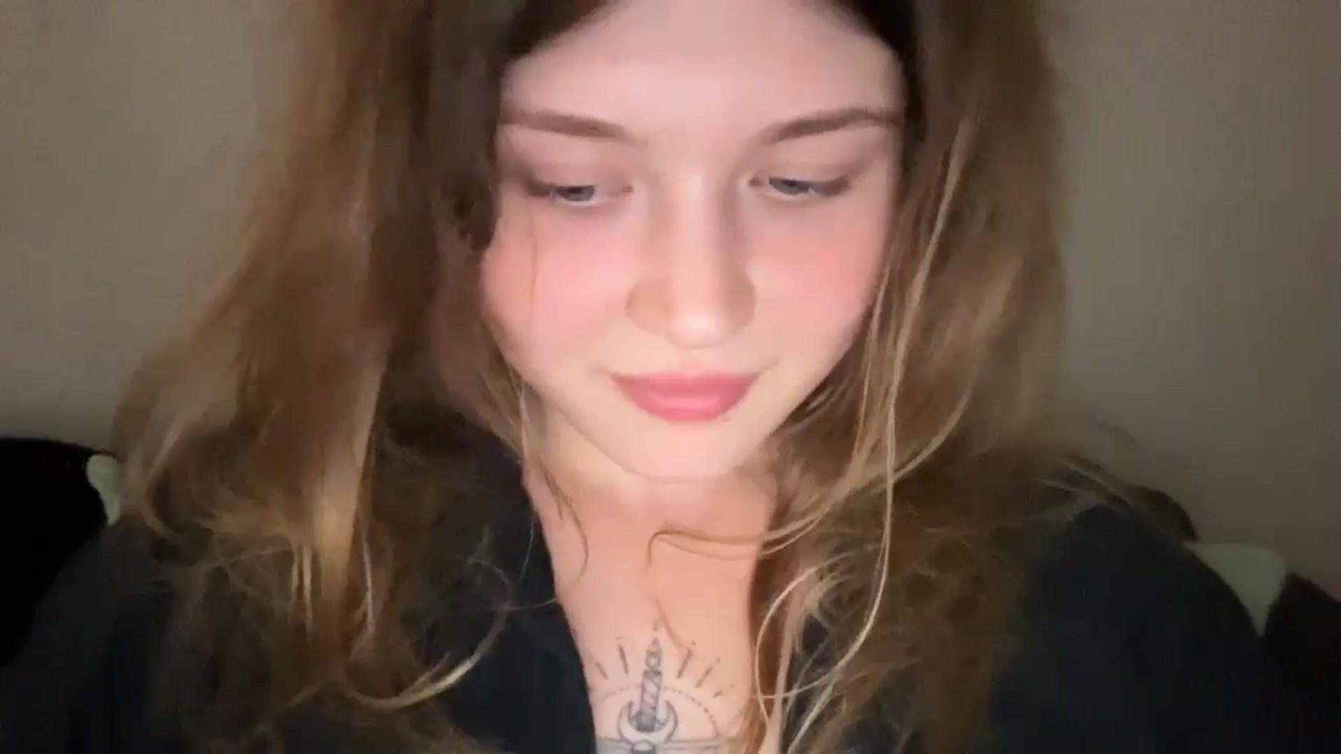 Gallery image thumbnail from Coconut_dream's myfreecams stream on, 08/27/2025, 23:26 image 15 of 20
