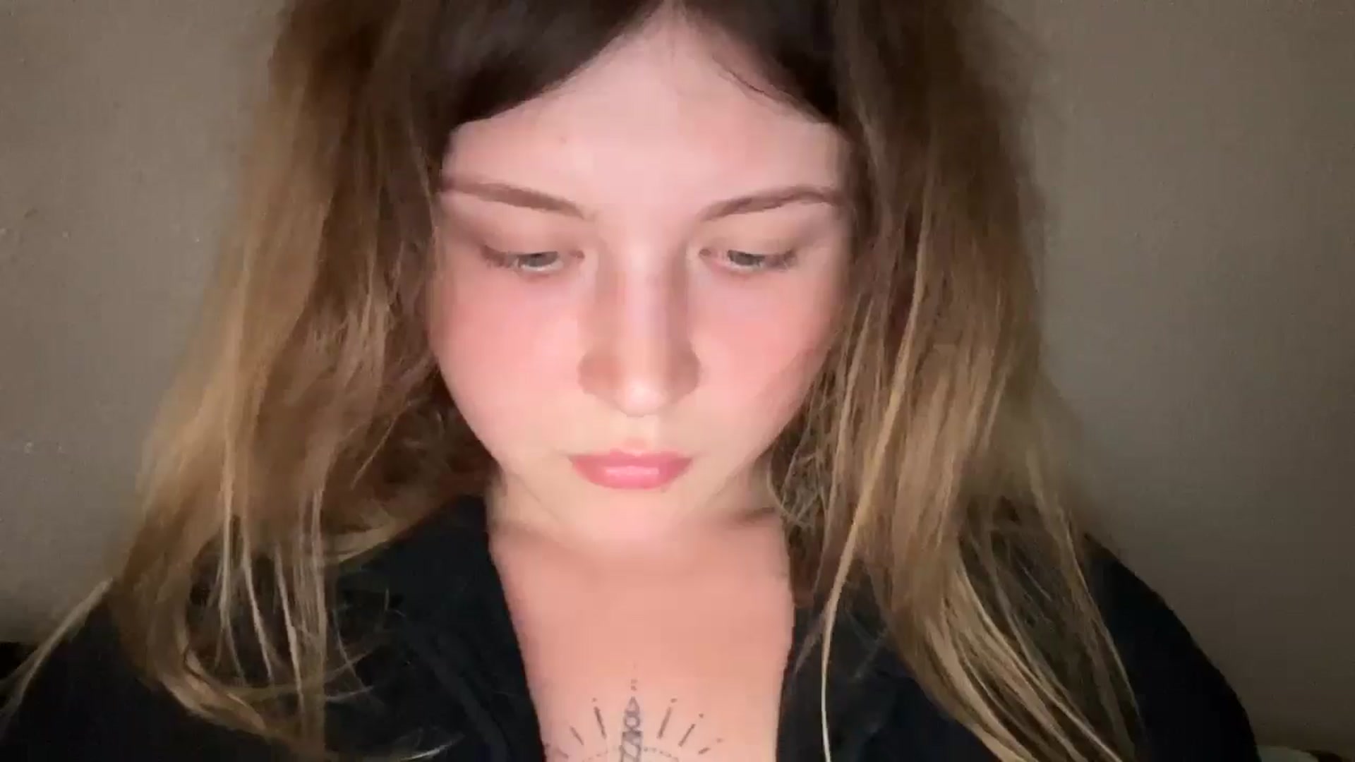 Gallery image thumbnail from Coconut_dream's myfreecams stream on, 08/27/2025, 23:26 image 10 of 20