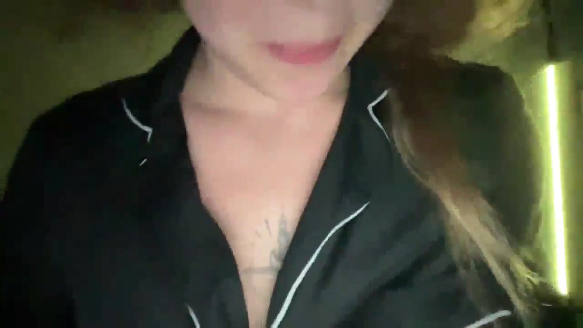 Gallery image thumbnail from Coconut_dream's myfreecams stream on, 08/30/2025, 23:03 image 19 of 20