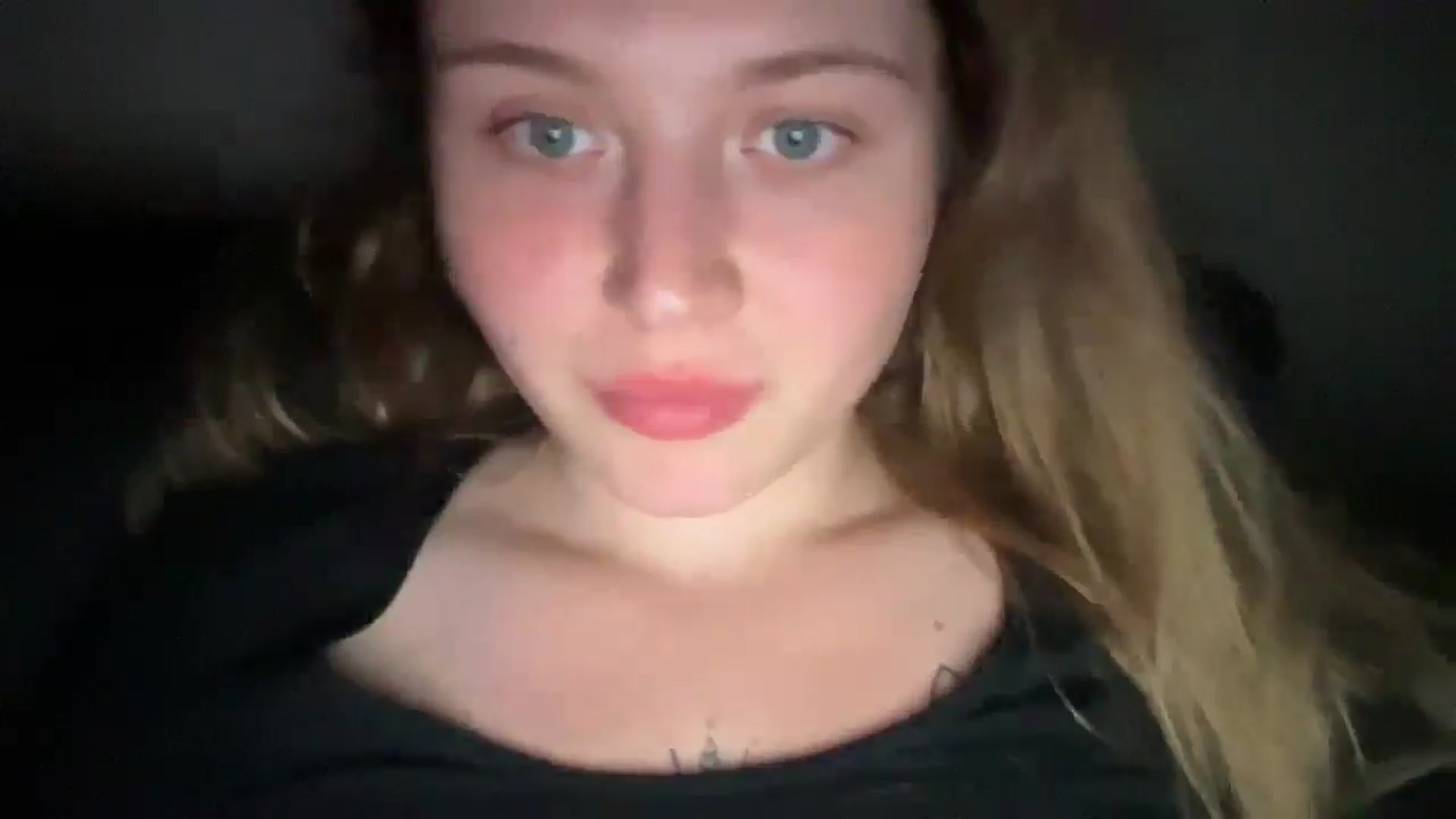 Gallery image thumbnail from Coconut_dream's myfreecams stream on, 09/01/2025, 20:47 image 7 of 20