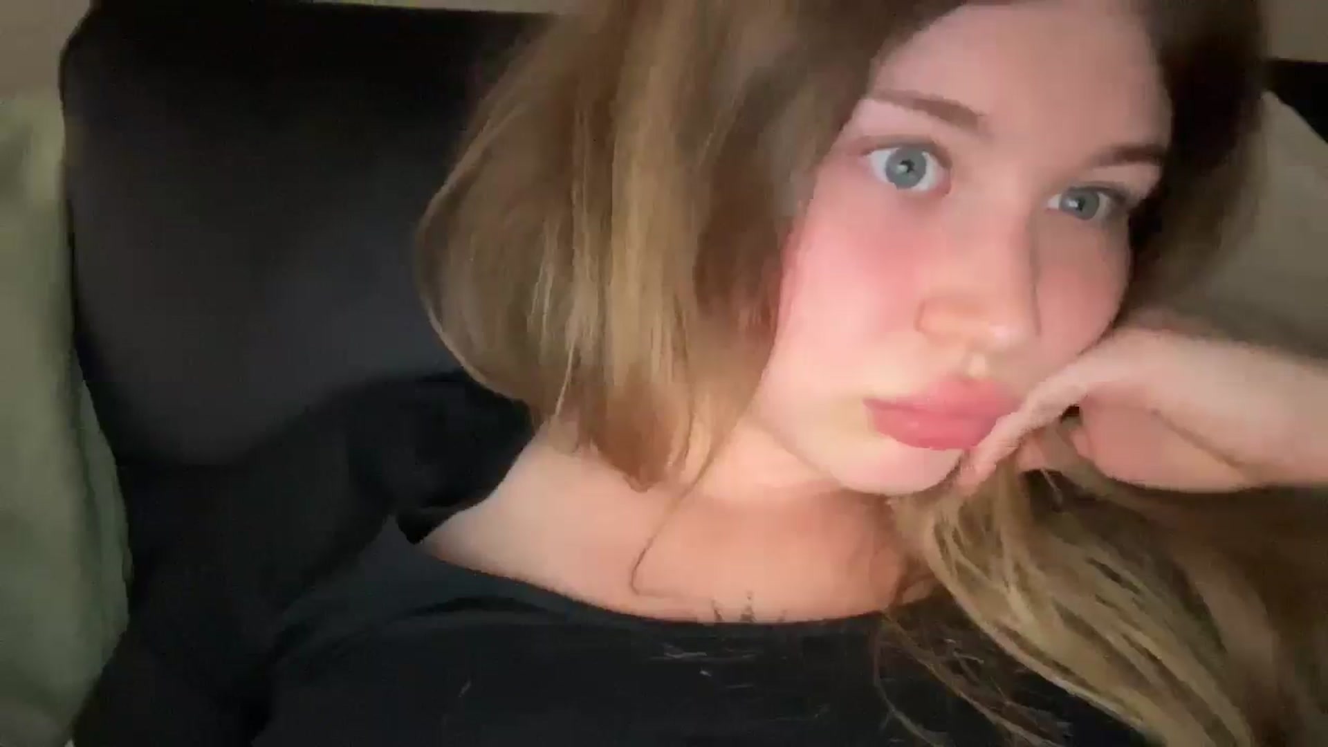 Gallery image thumbnail from Coconut_dream's myfreecams stream on, 09/04/2025, 21:44 image 8 of 20
