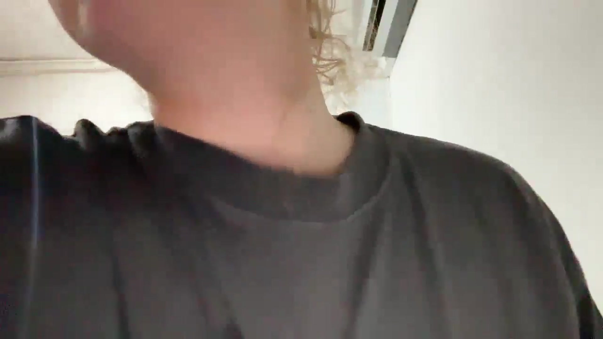 Gallery image thumbnail from Coconut_dream's myfreecams stream on, 09/06/2025, 23:10 image 12 of 20