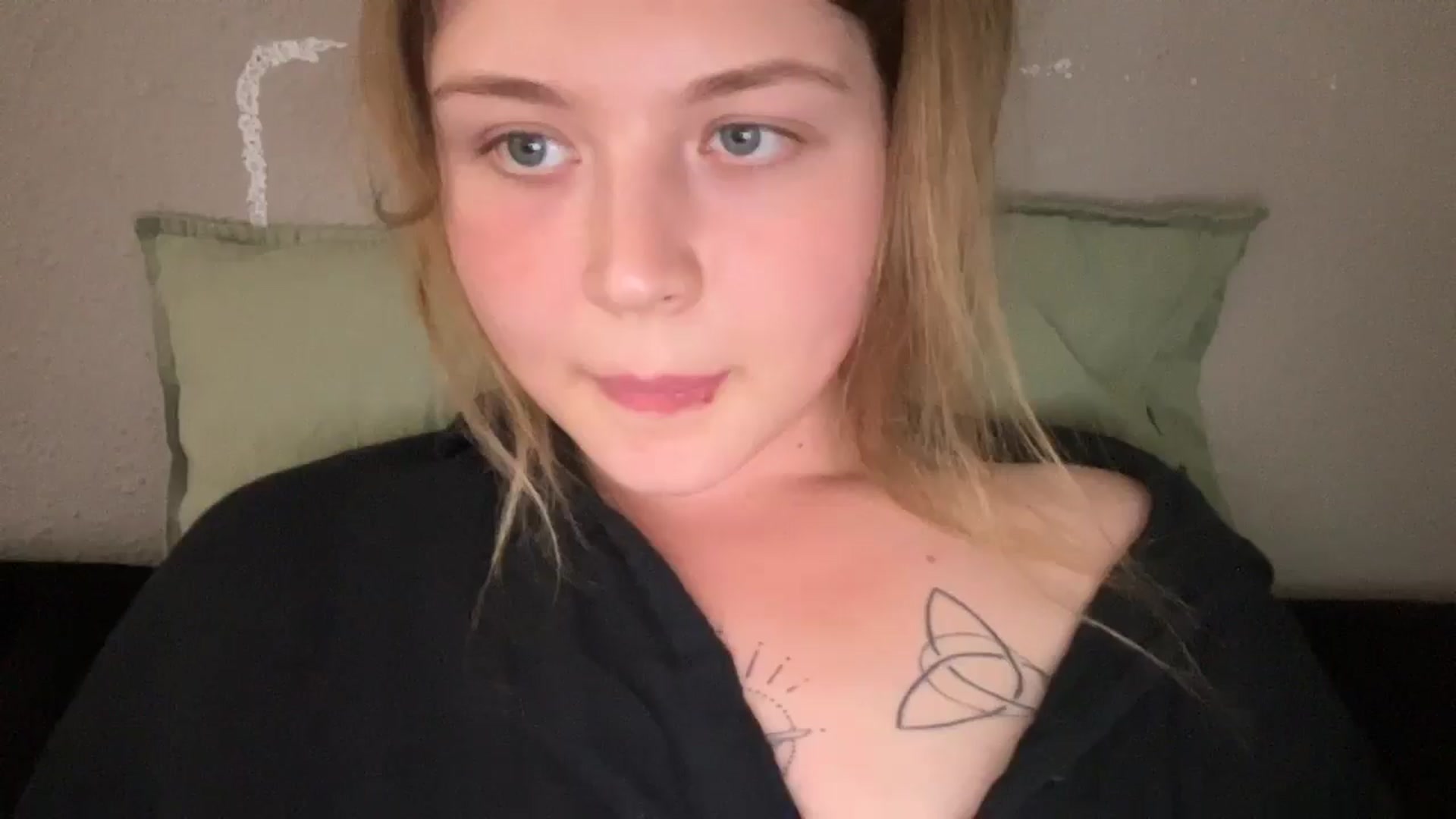 Gallery image thumbnail from Coconut_dream's myfreecams stream on, 09/08/2025, 19:48 image 10 of 20