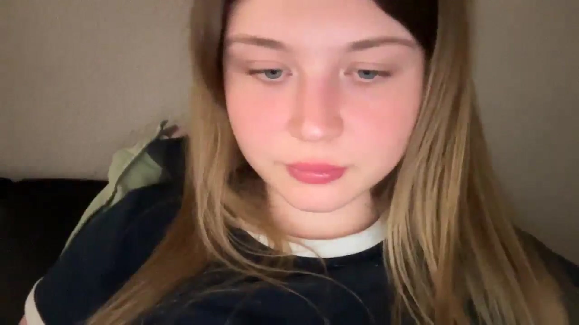 Gallery image thumbnail from Coconut_dream's myfreecams stream on, 09/11/2025, 23:31 image 5 of 20