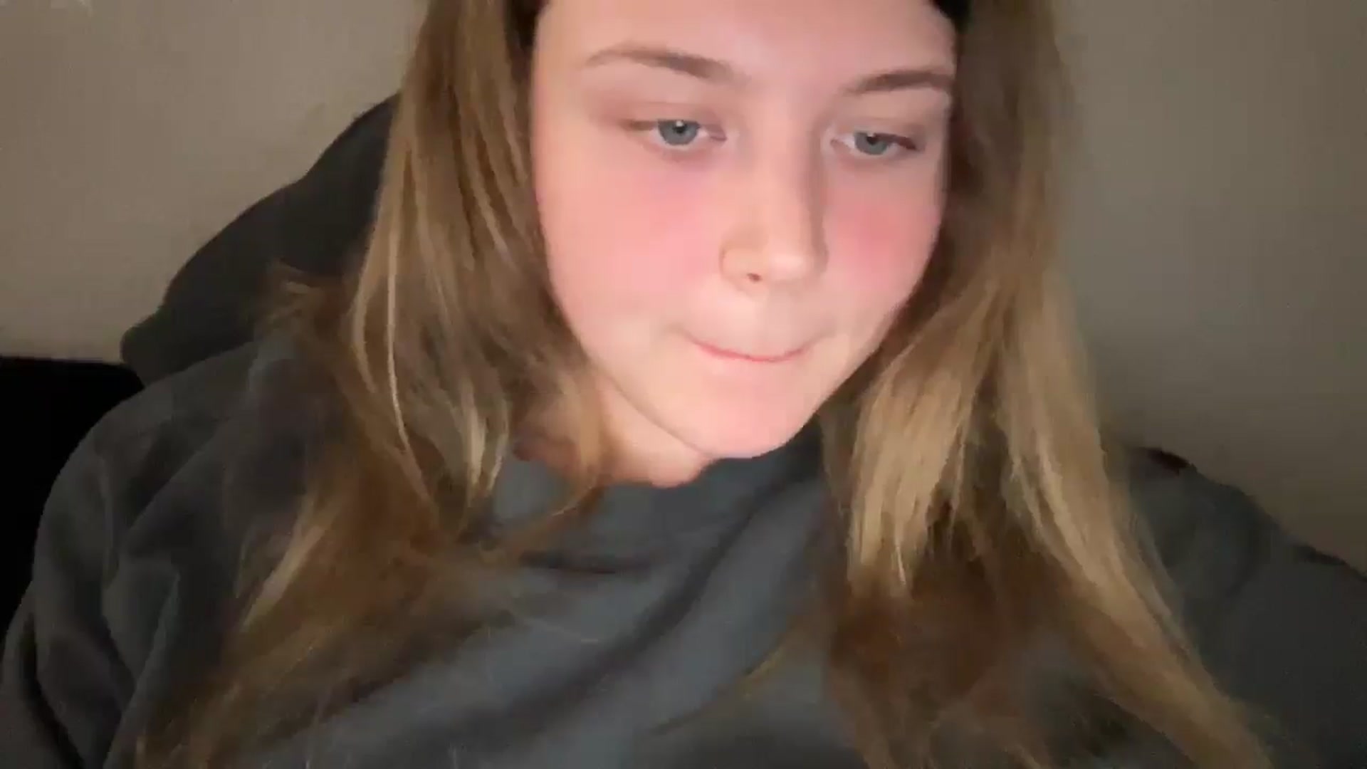 Gallery image thumbnail from Coconut_dream's myfreecams stream on, 09/12/2025, 20:50 image 19 of 20