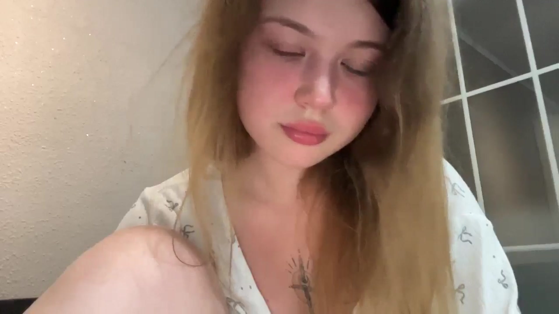 Gallery image thumbnail from Coconut_dream's myfreecams stream on, 09/14/2025, 22:50 image 19 of 20