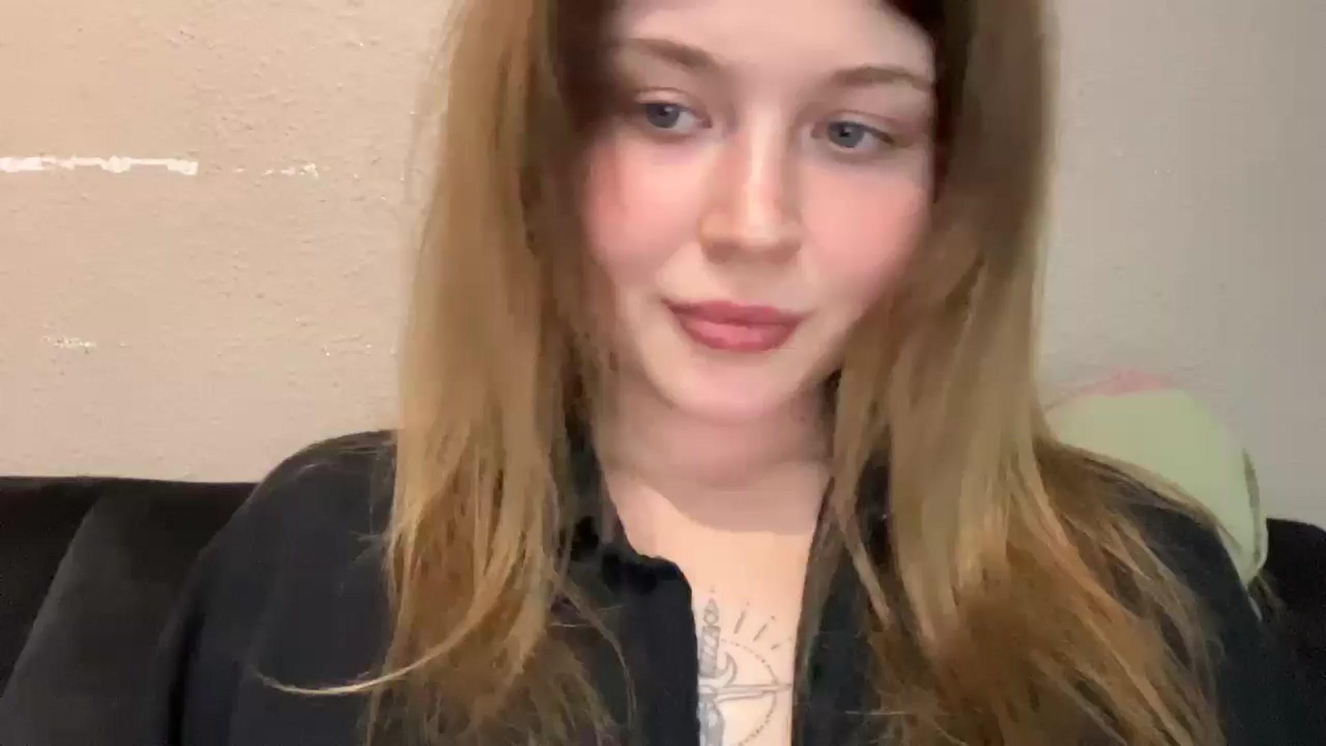 Gallery image thumbnail from Coconut_dream's myfreecams stream on, 09/15/2025, 21:22 image 5 of 20