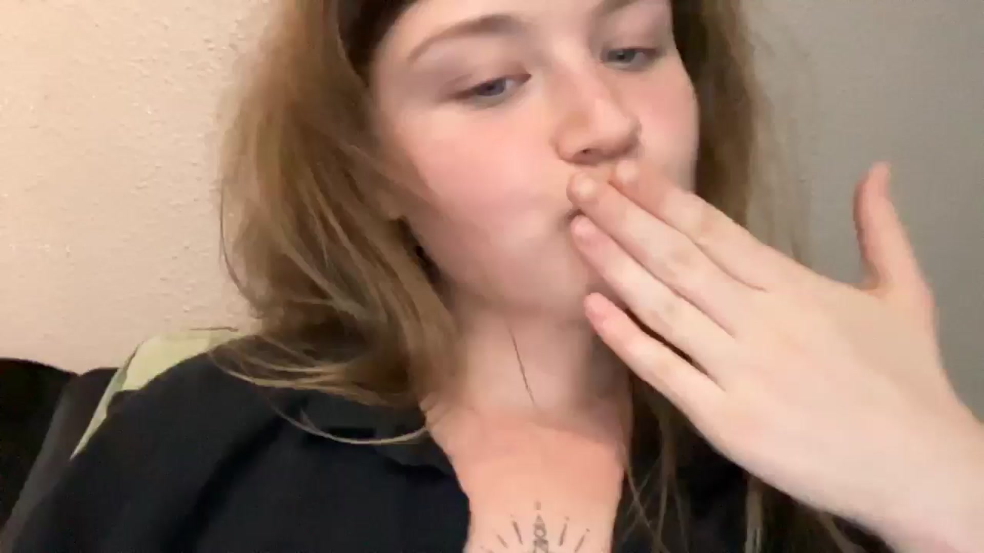 Gallery image thumbnail from Coconut_dream's myfreecams stream on, 09/15/2025, 22:17 image 3 of 20