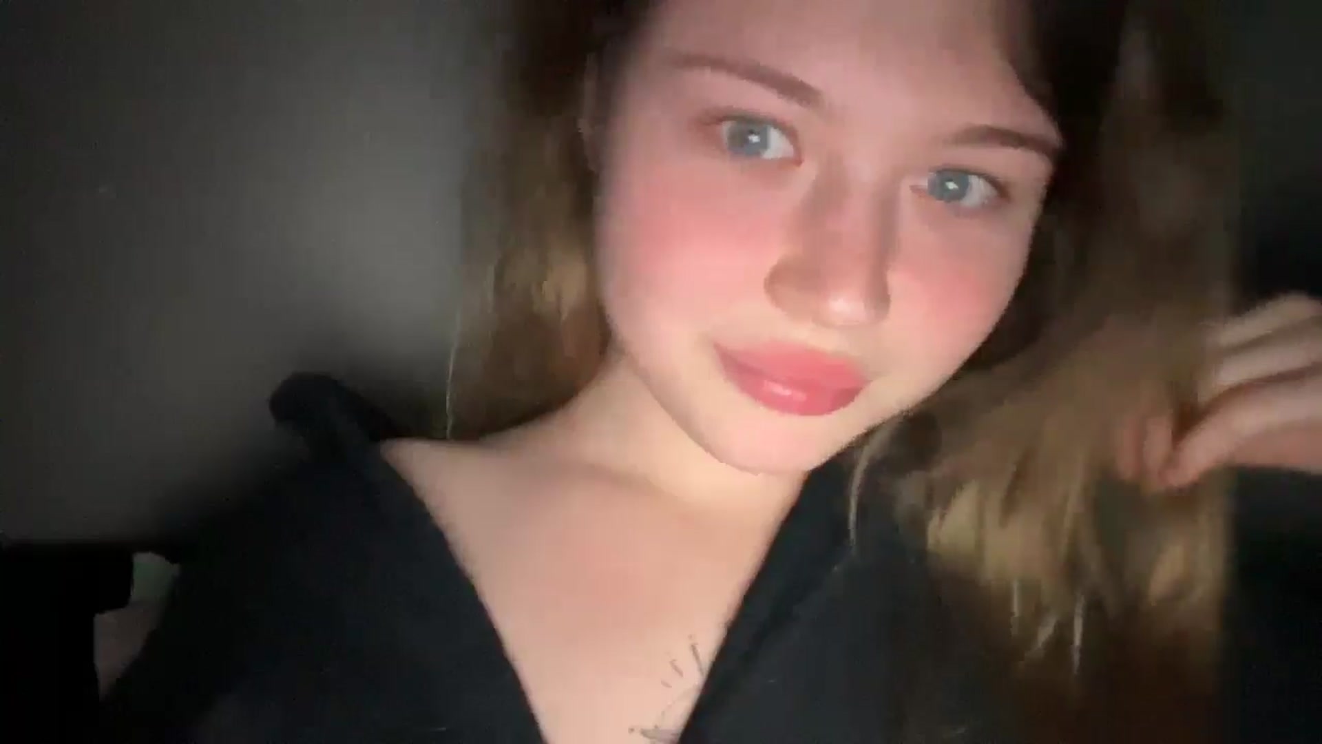 Gallery image thumbnail from Coconut_dream's myfreecams stream on, 09/16/2025, 05:22 image 5 of 20