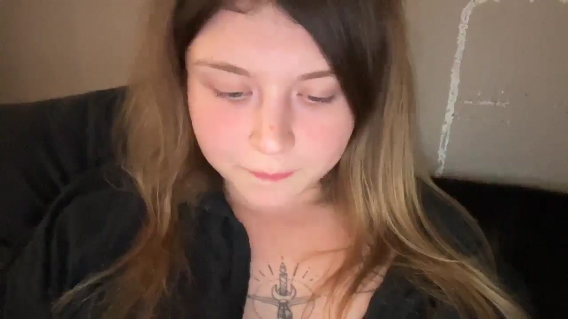 Gallery image thumbnail from Coconut_dream's myfreecams stream on, 09/16/2025, 23:32 image 5 of 20