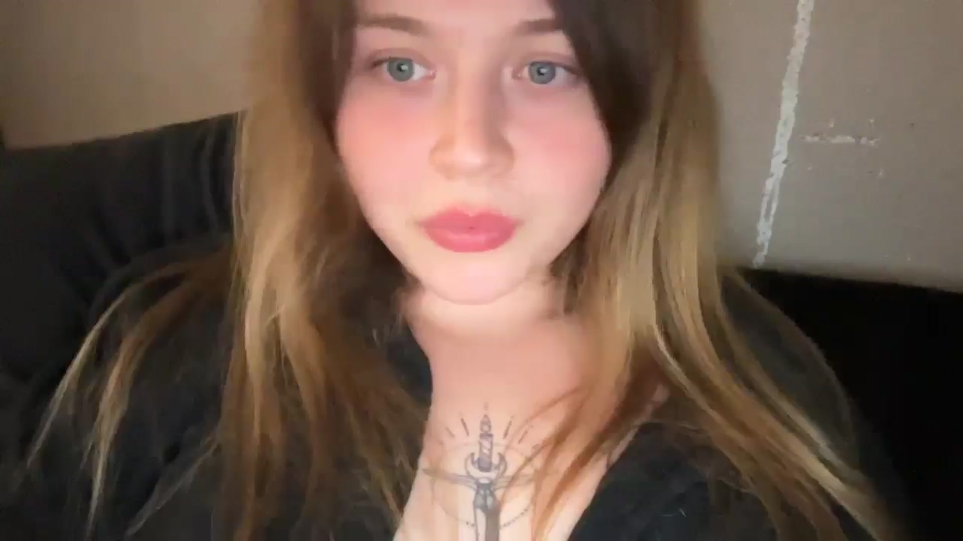 Gallery image thumbnail from Coconut_dream's myfreecams stream on, 09/16/2025, 23:32 image 8 of 20