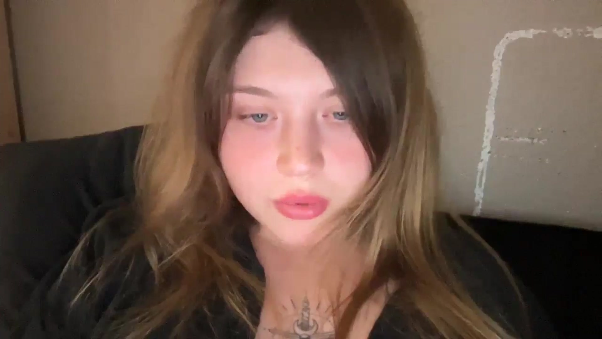Gallery image thumbnail from Coconut_dream's myfreecams stream on, 09/16/2025, 23:32 image 10 of 20