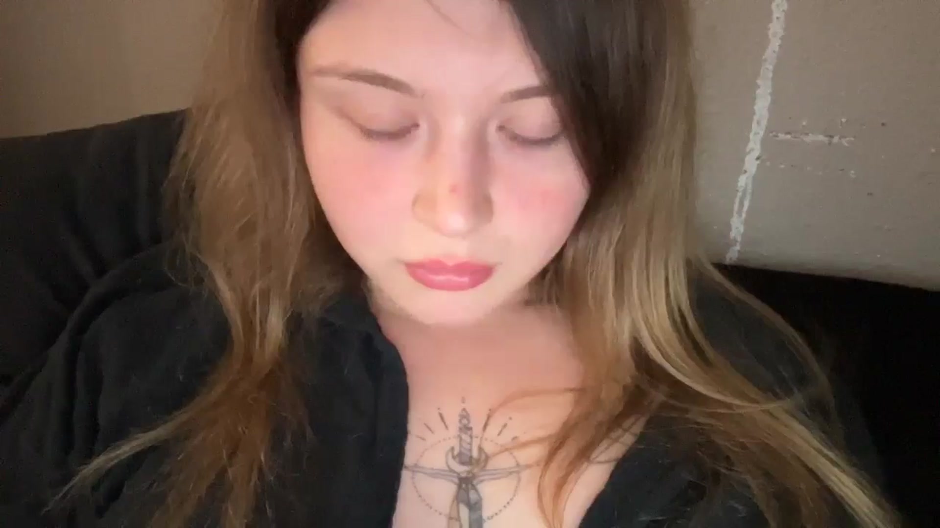 Gallery image thumbnail from Coconut_dream's myfreecams stream on, 09/16/2025, 23:32 image 4 of 20