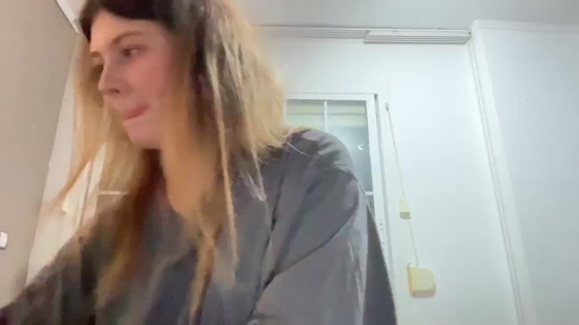 Gallery image thumbnail from Coconut_dream's myfreecams stream on, 09/17/2025, 23:17 image 18 of 20