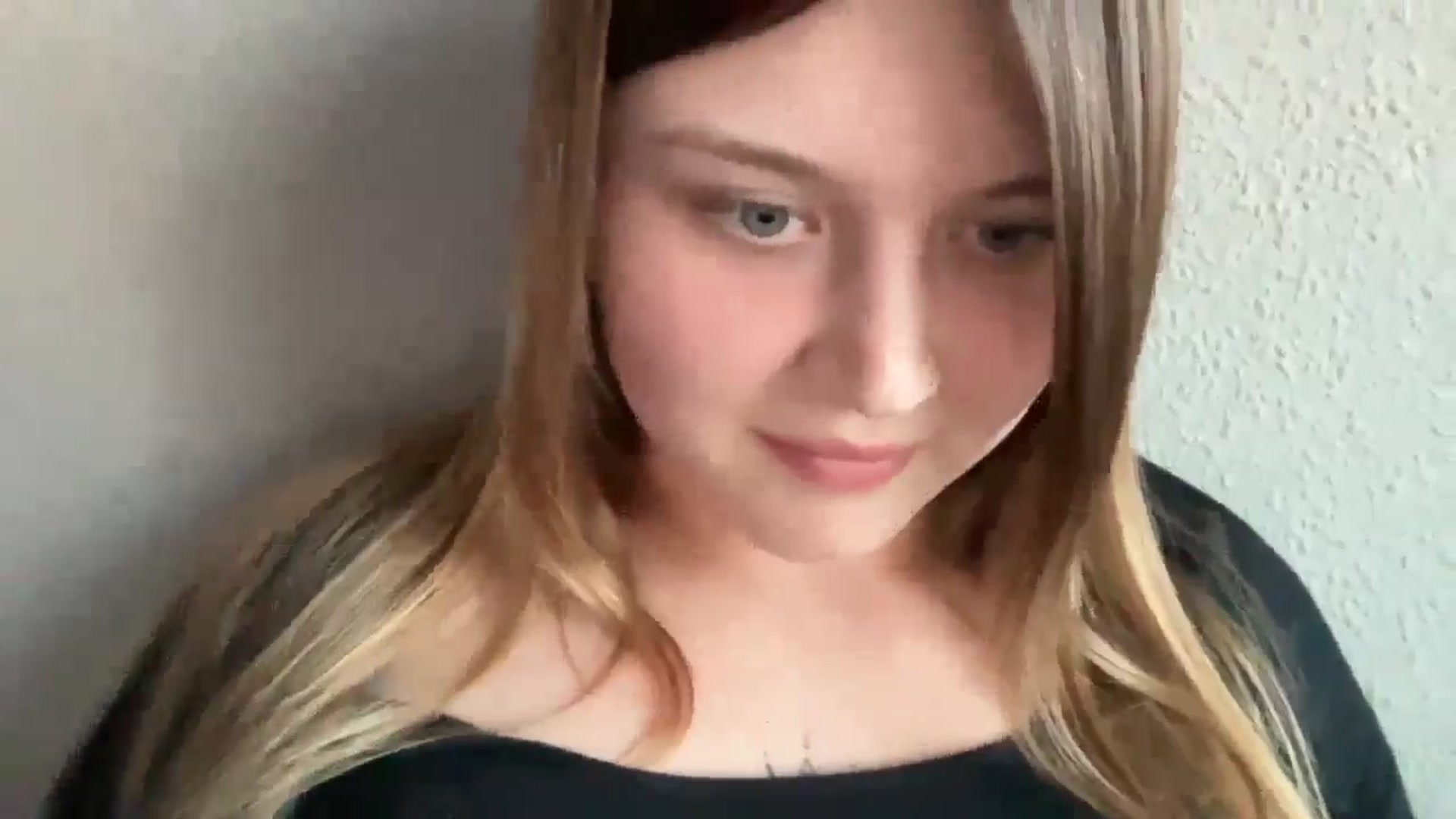 Gallery image thumbnail from Coconut_dream's myfreecams stream on, 09/23/2025, 17:35 image 19 of 20