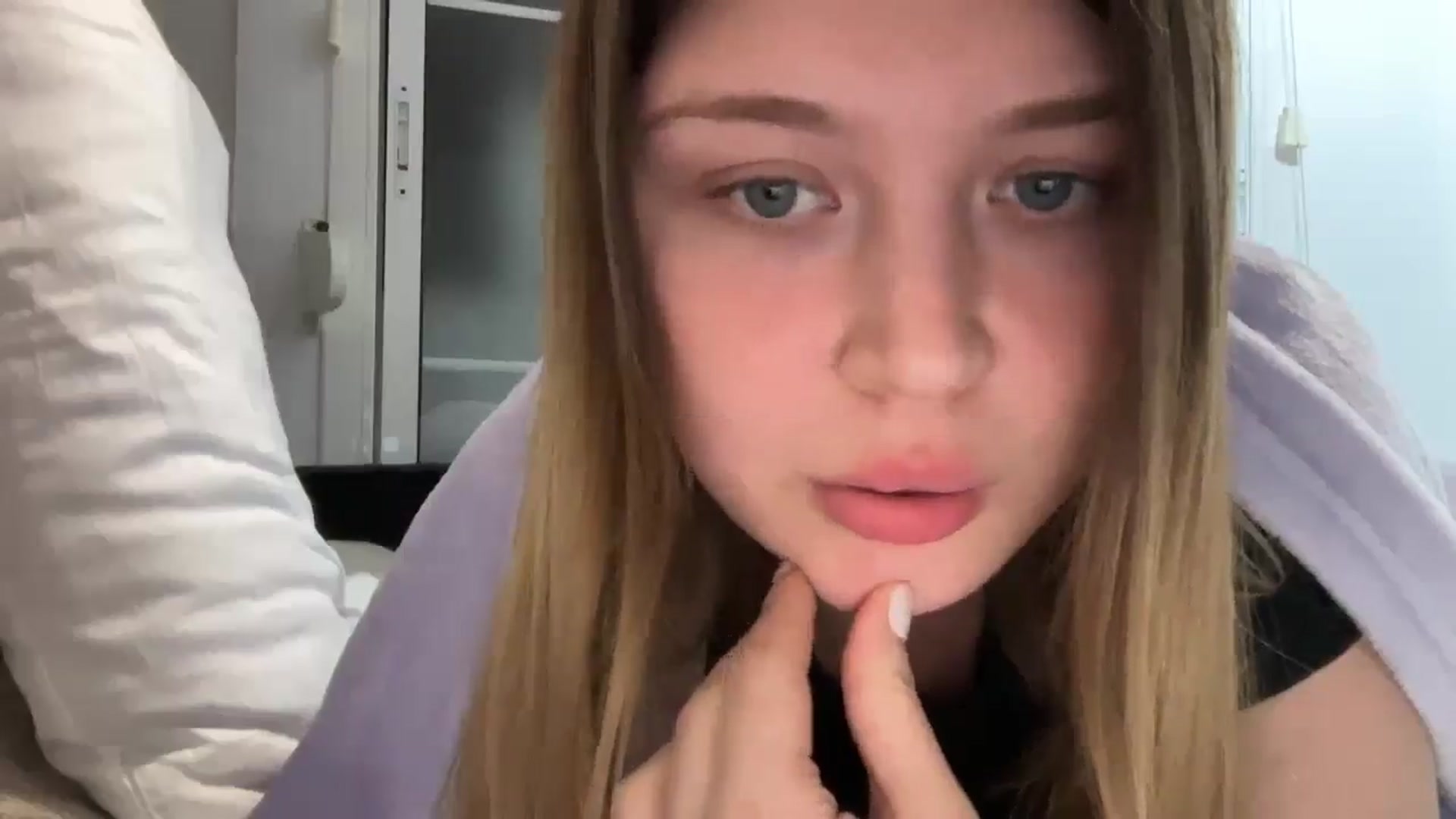 Gallery image thumbnail from Coconut_dream's myfreecams stream on, 09/24/2025, 20:01 image 15 of 20