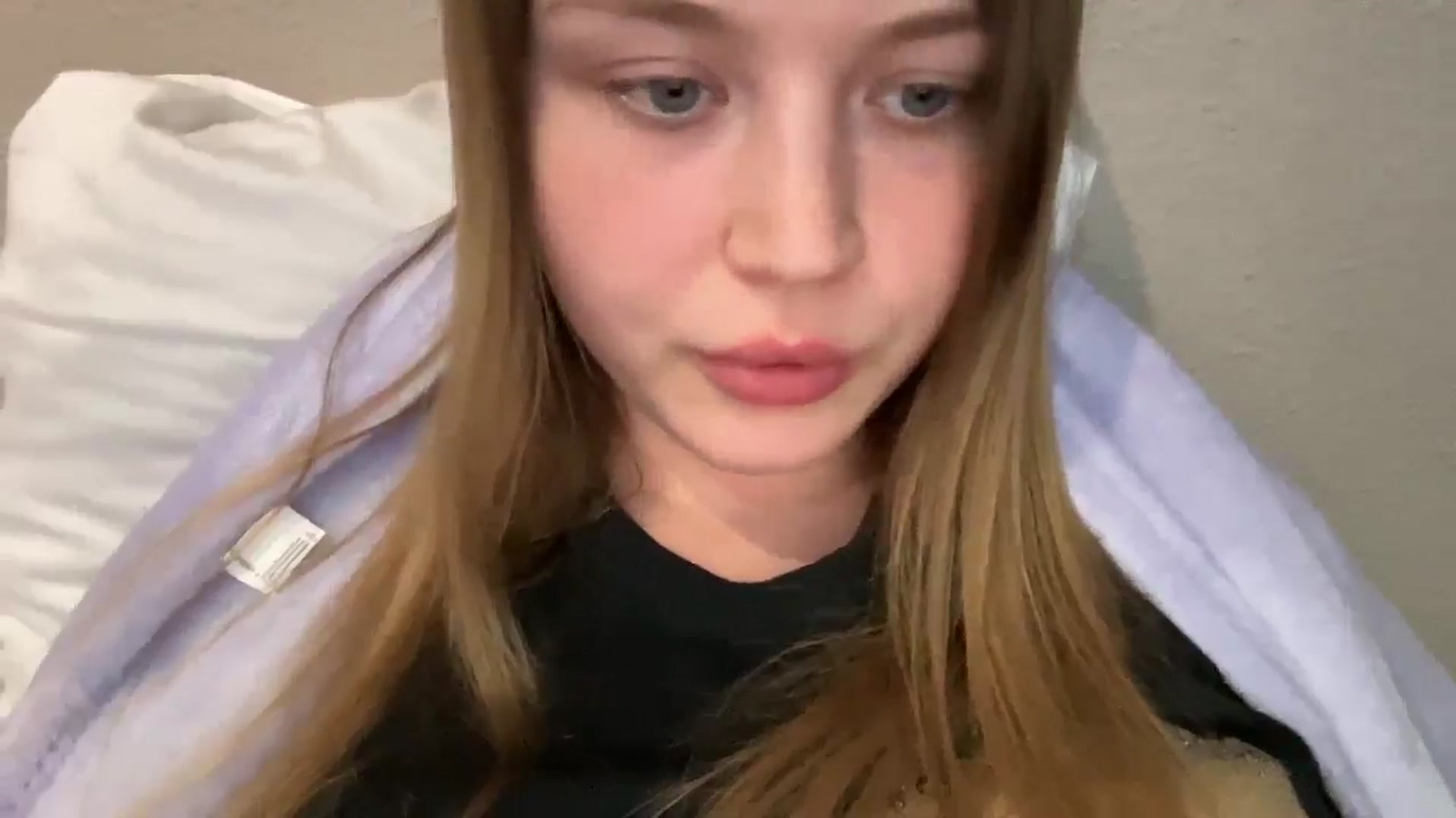 Gallery image thumbnail from Coconut_dream's myfreecams stream on, 09/24/2025, 20:25 image 13 of 20