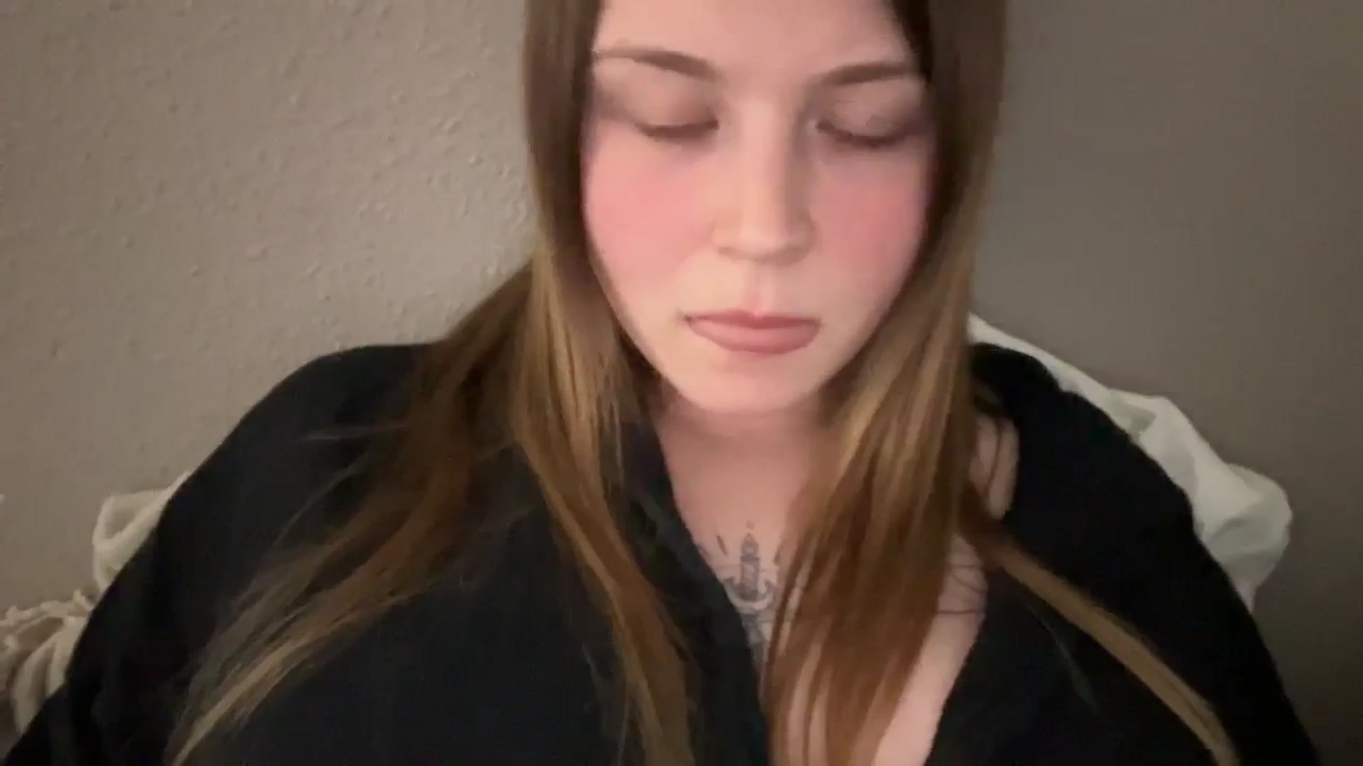 Gallery image thumbnail from Coconut_dream's myfreecams stream on, 09/25/2025, 20:44 image 9 of 20