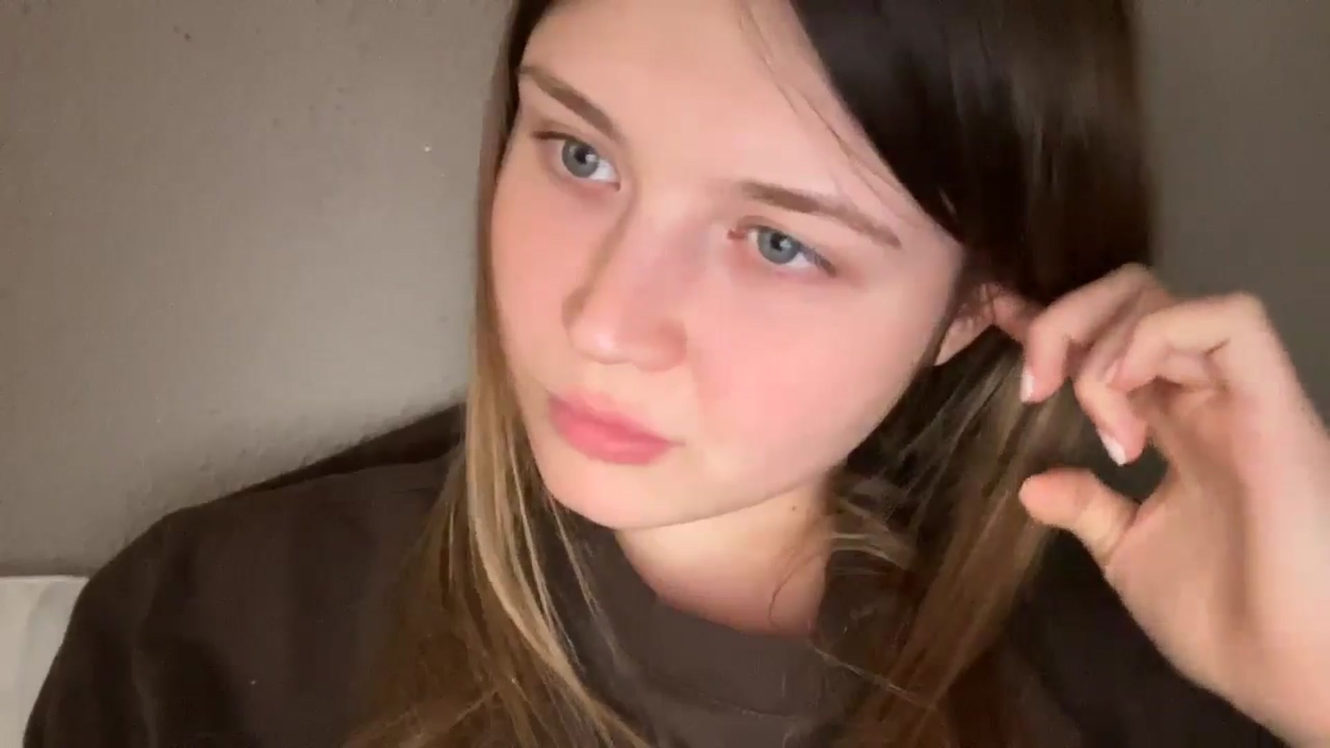 Gallery image thumbnail from Coconut_dream's myfreecams stream on, 09/26/2025, 21:31 image 6 of 20