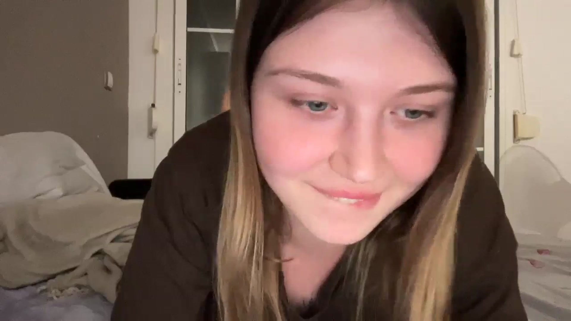 Gallery image thumbnail from Coconut_dream's myfreecams stream on, 09/26/2025, 21:31 image 14 of 20