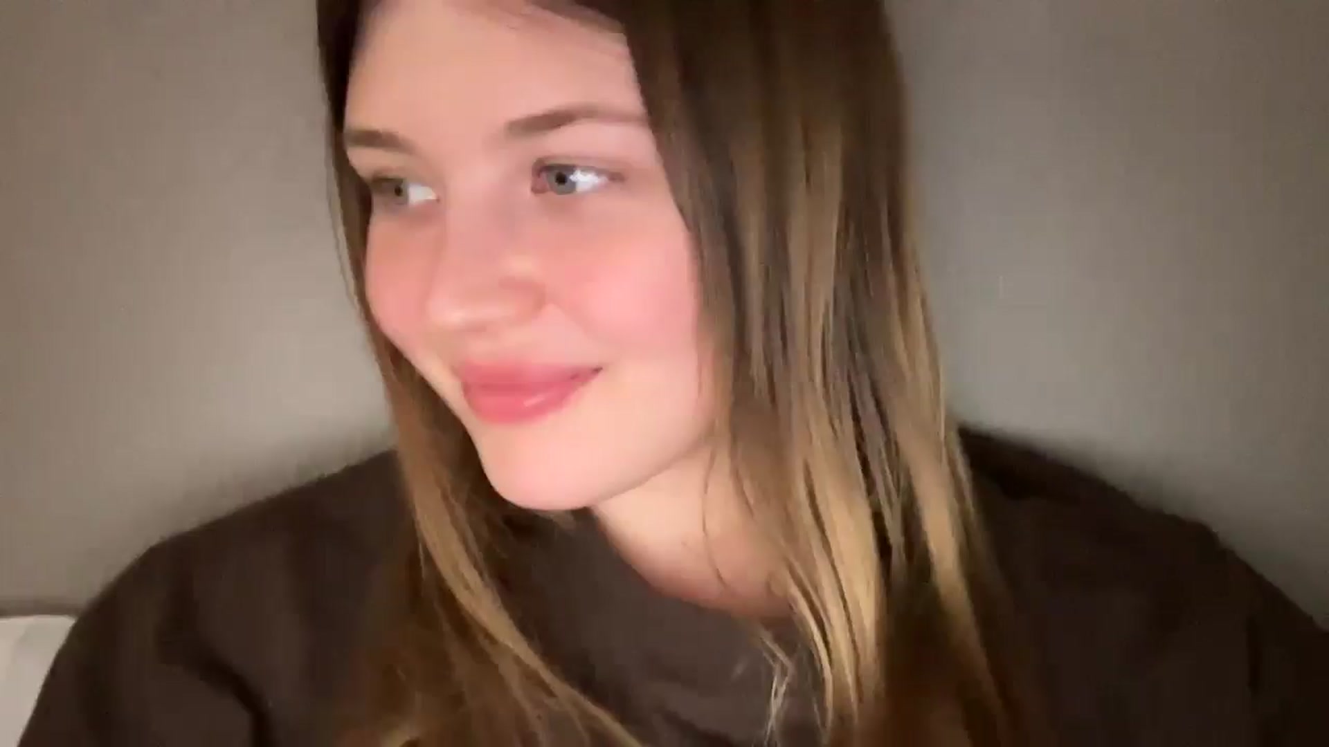 Gallery image thumbnail from Coconut_dream's myfreecams stream on, 09/26/2025, 21:31 image 2 of 20