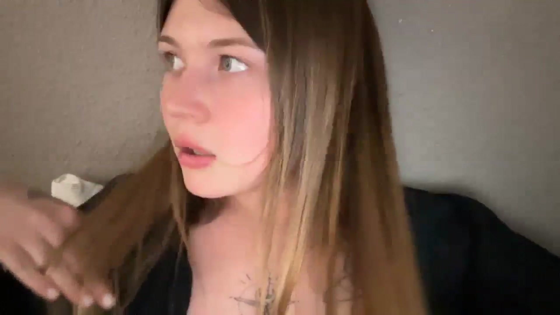 Gallery image thumbnail from Coconut_dream's myfreecams stream on, 09/27/2025, 20:09 image 13 of 20