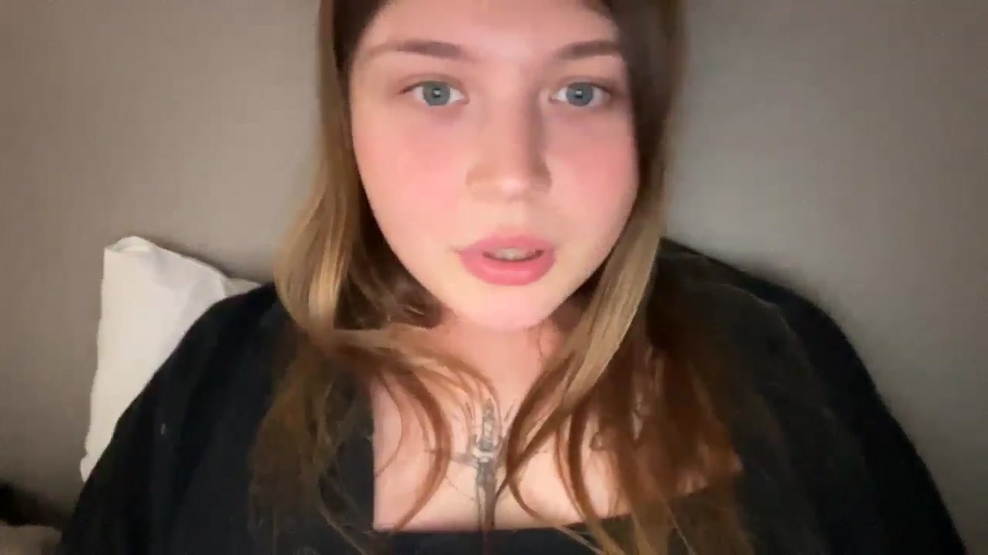 Gallery image thumbnail from Coconut_dream's myfreecams stream on, 09/27/2025, 20:09 image 19 of 20
