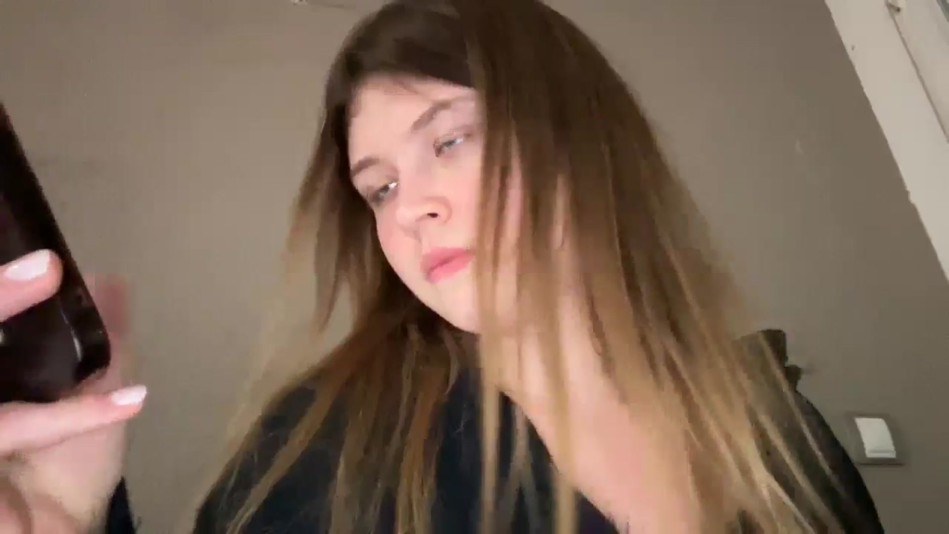 Gallery image thumbnail from Coconut_dream's myfreecams stream on, 09/28/2025, 22:17 image 16 of 20