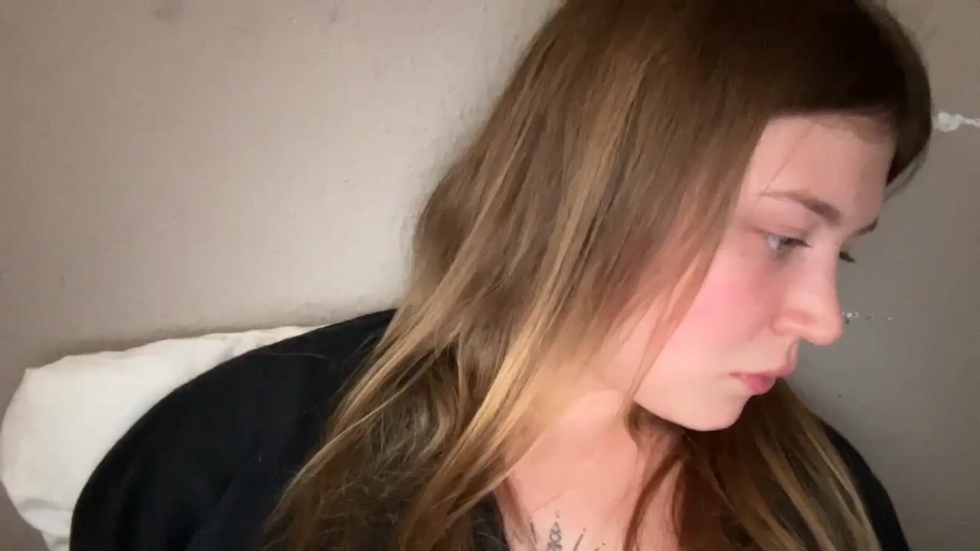 Gallery image thumbnail from Coconut_dream's myfreecams stream on, 09/28/2025, 22:17 image 7 of 20