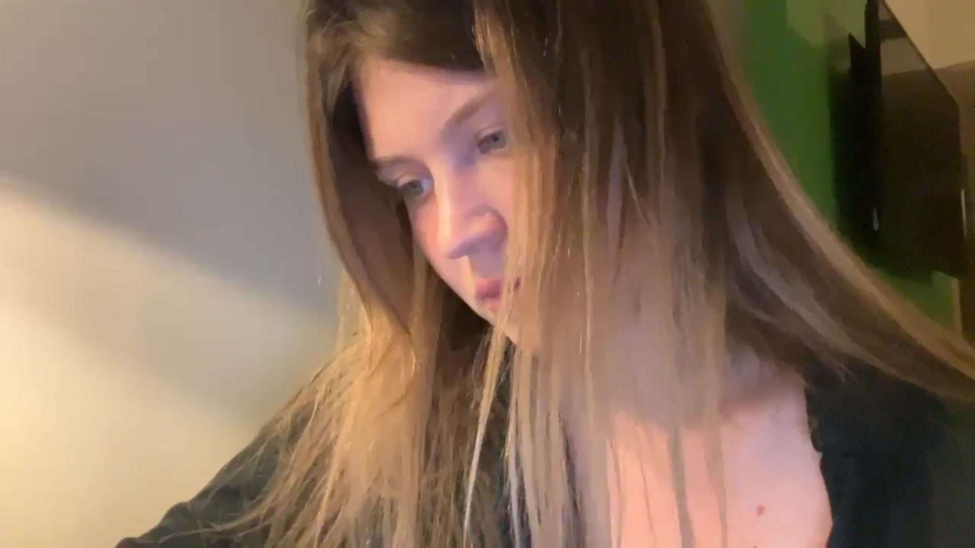 Gallery image thumbnail from Coconut_dream's myfreecams stream on, 10/04/2025, 21:32 image 15 of 20