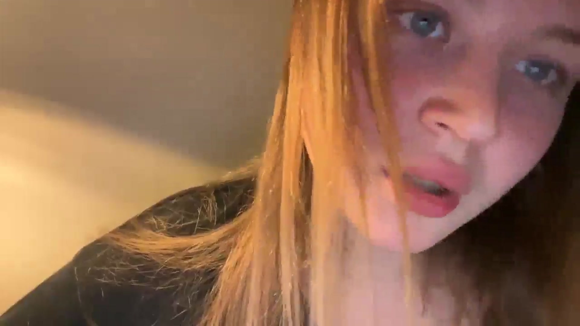 Gallery image thumbnail from Coconut_dream's myfreecams stream on, 10/04/2025, 21:32 image 4 of 20