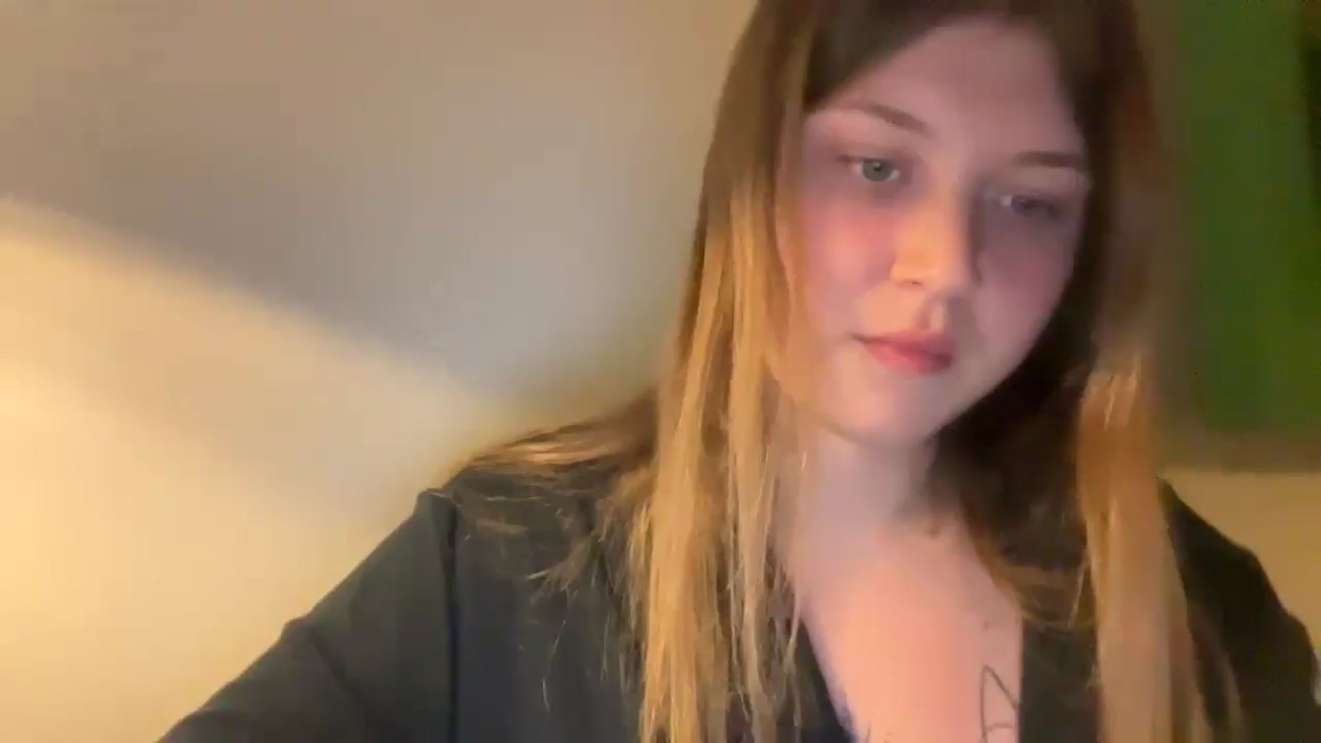 Gallery image thumbnail from Coconut_dream's myfreecams stream on, 10/04/2025, 21:32 image 2 of 20