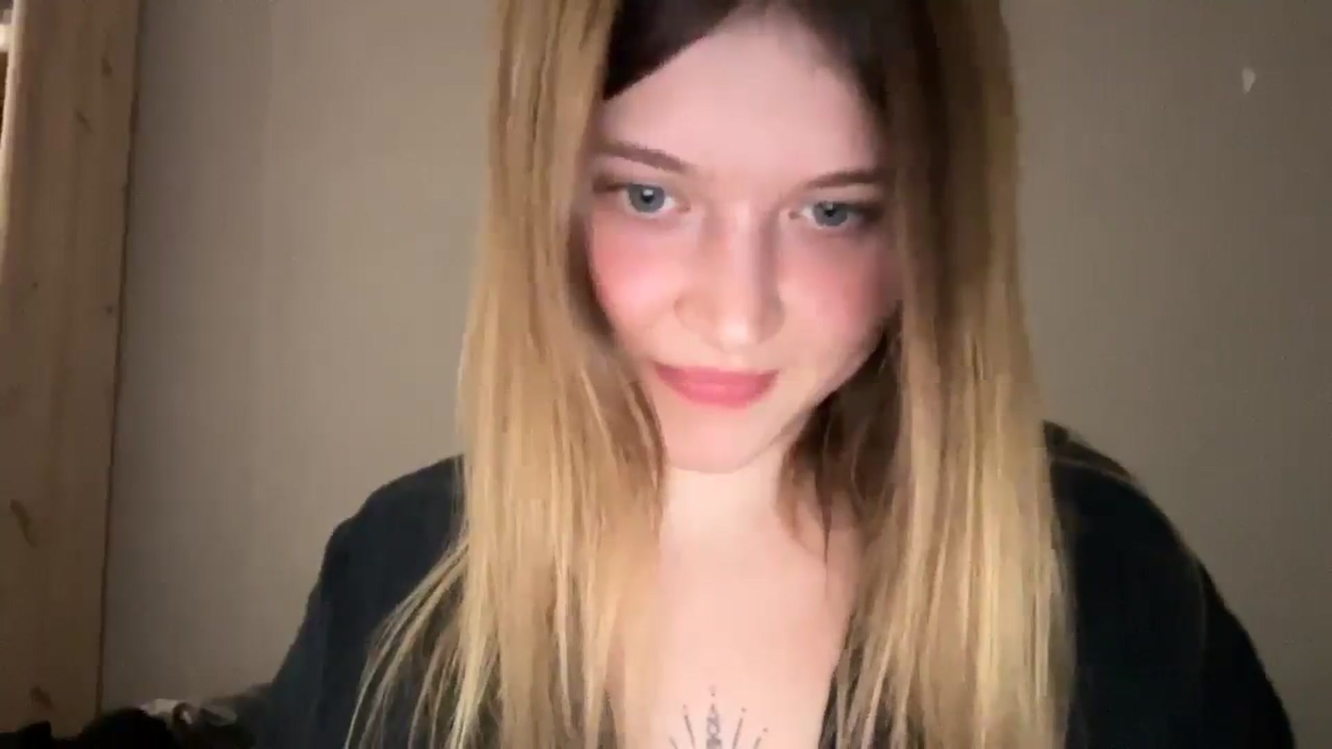 Gallery image thumbnail from Coconut_dream's myfreecams stream on, 10/06/2025, 20:17 image 4 of 20