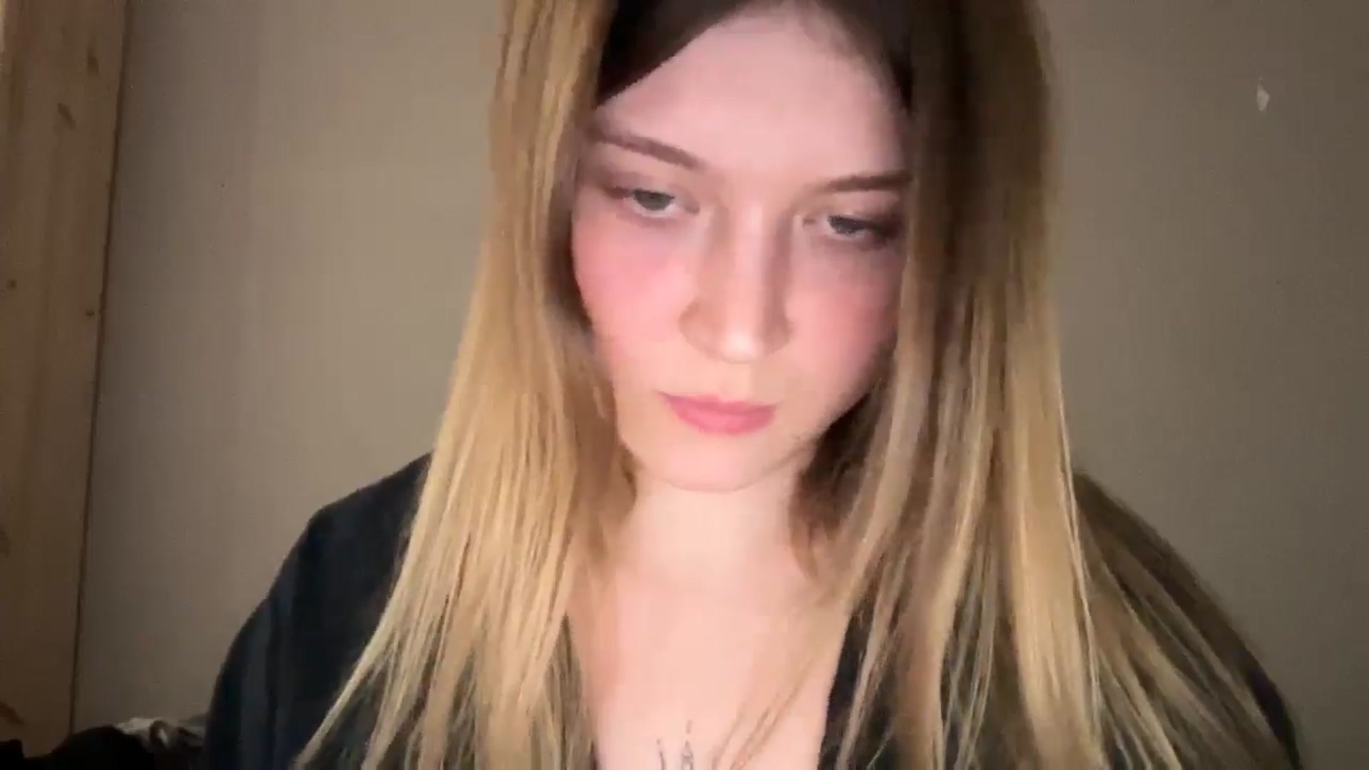 Gallery image thumbnail from Coconut_dream's myfreecams stream on, 10/06/2025, 20:17 image 2 of 20