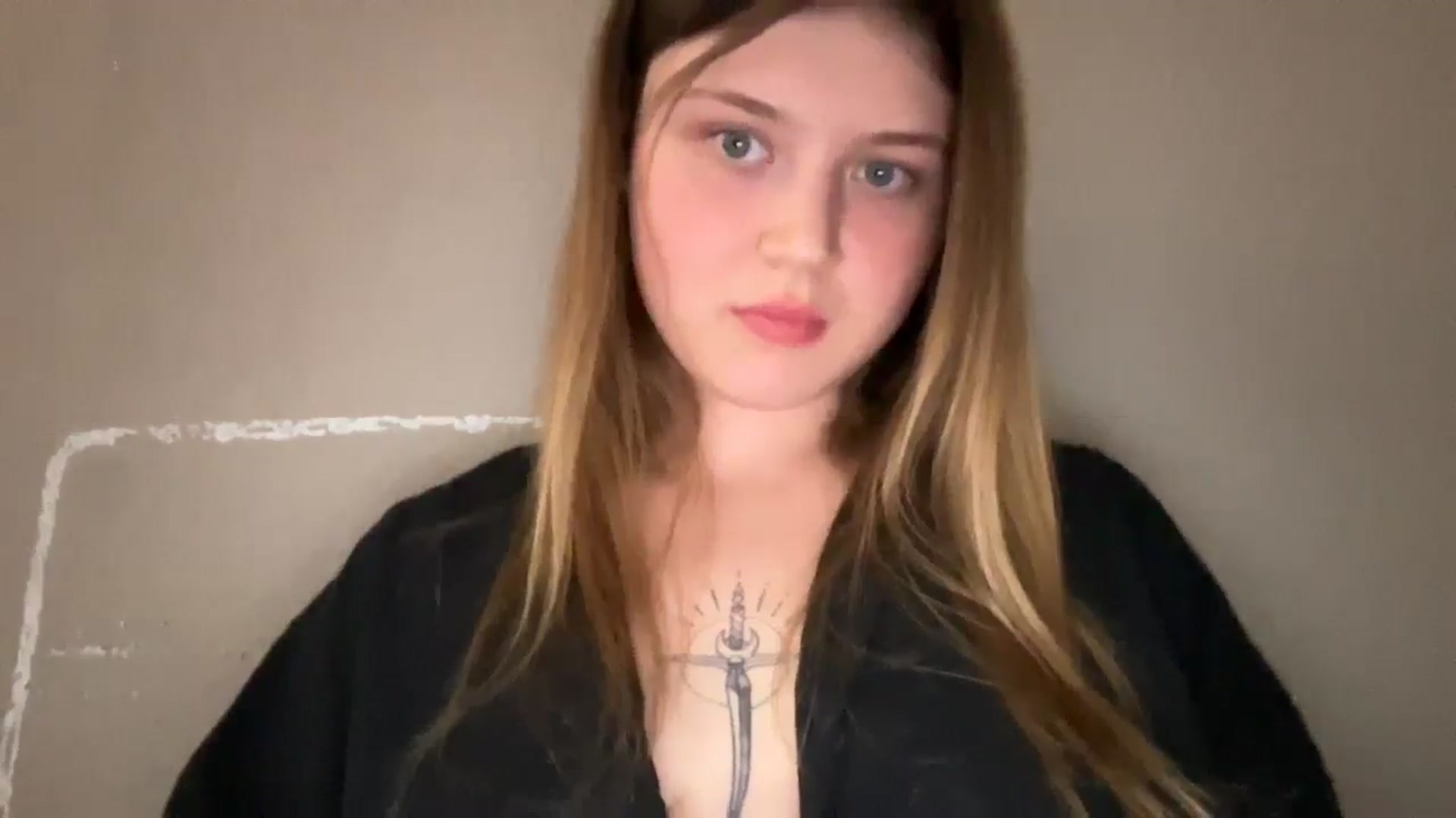 Gallery image thumbnail from Coconut_dream's myfreecams stream on, 10/06/2025, 20:17 image 9 of 20