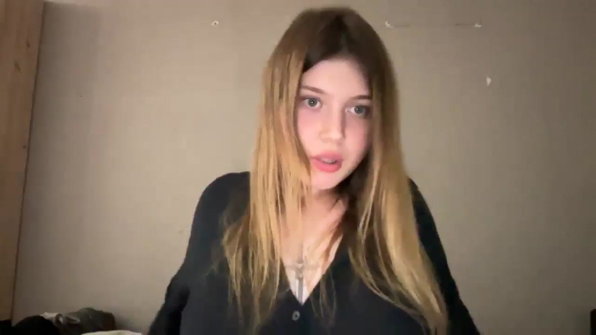 Gallery image thumbnail from Coconut_dream's myfreecams stream on, 10/06/2025, 20:17 image 7 of 20