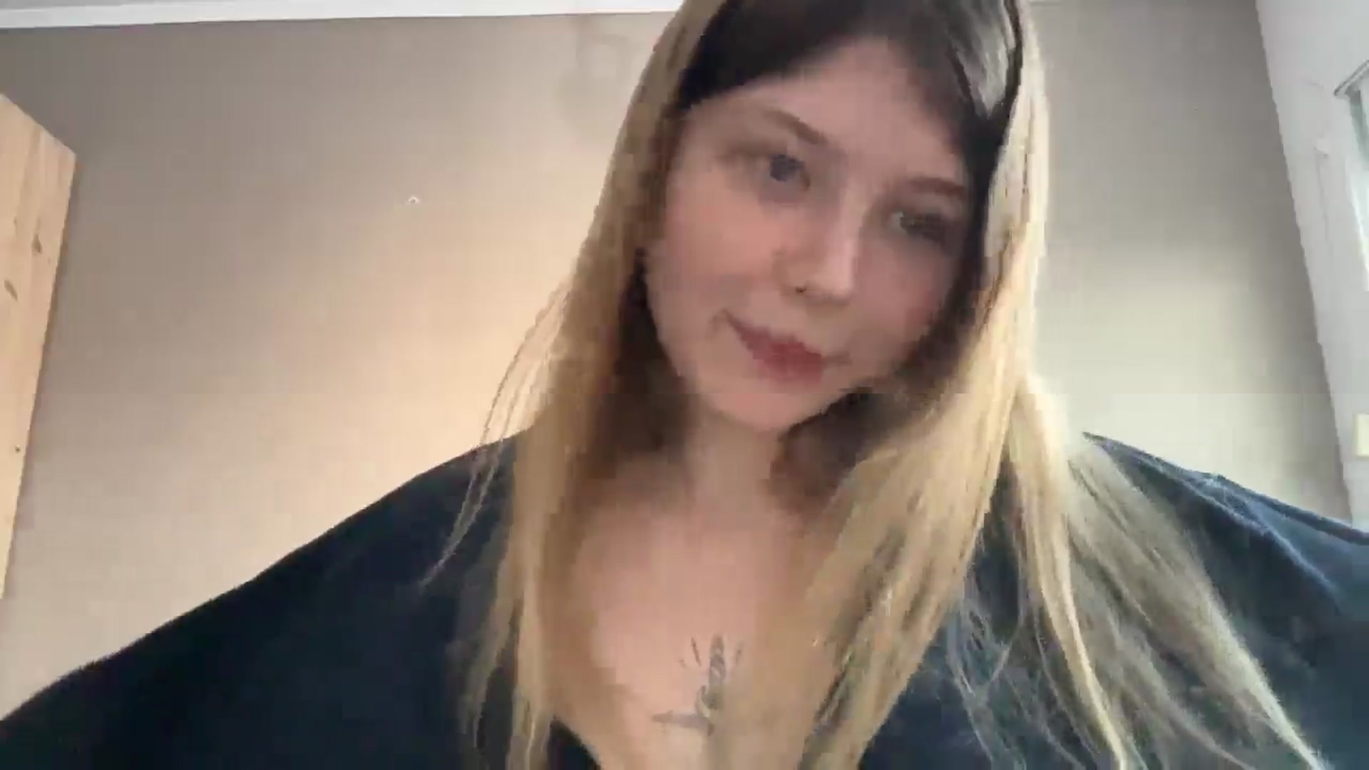 Gallery image thumbnail from Coconut_dream's myfreecams stream on, 10/08/2025, 07:22 image 12 of 20