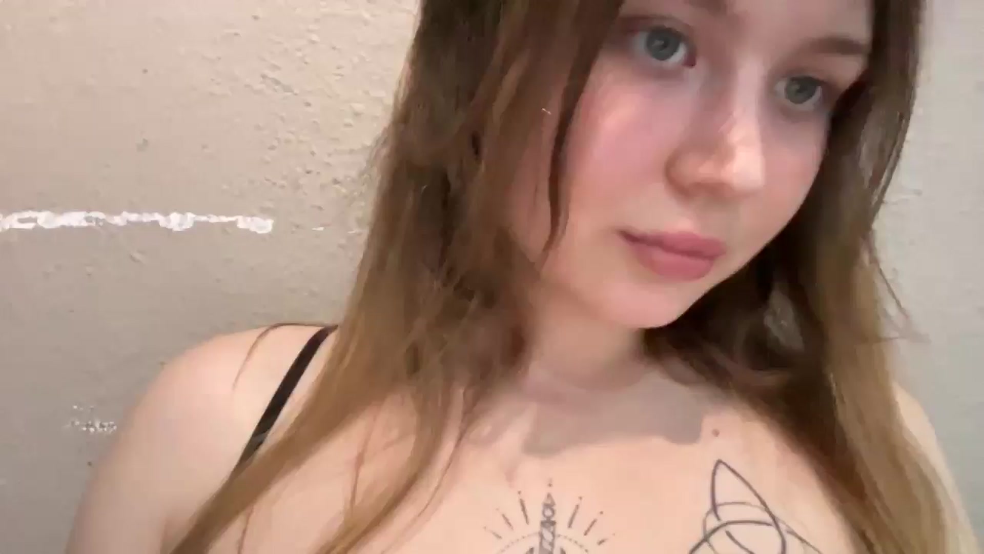 Gallery image thumbnail from Coconut_dream's myfreecams stream on, 10/09/2025, 09:02 image 2 of 20