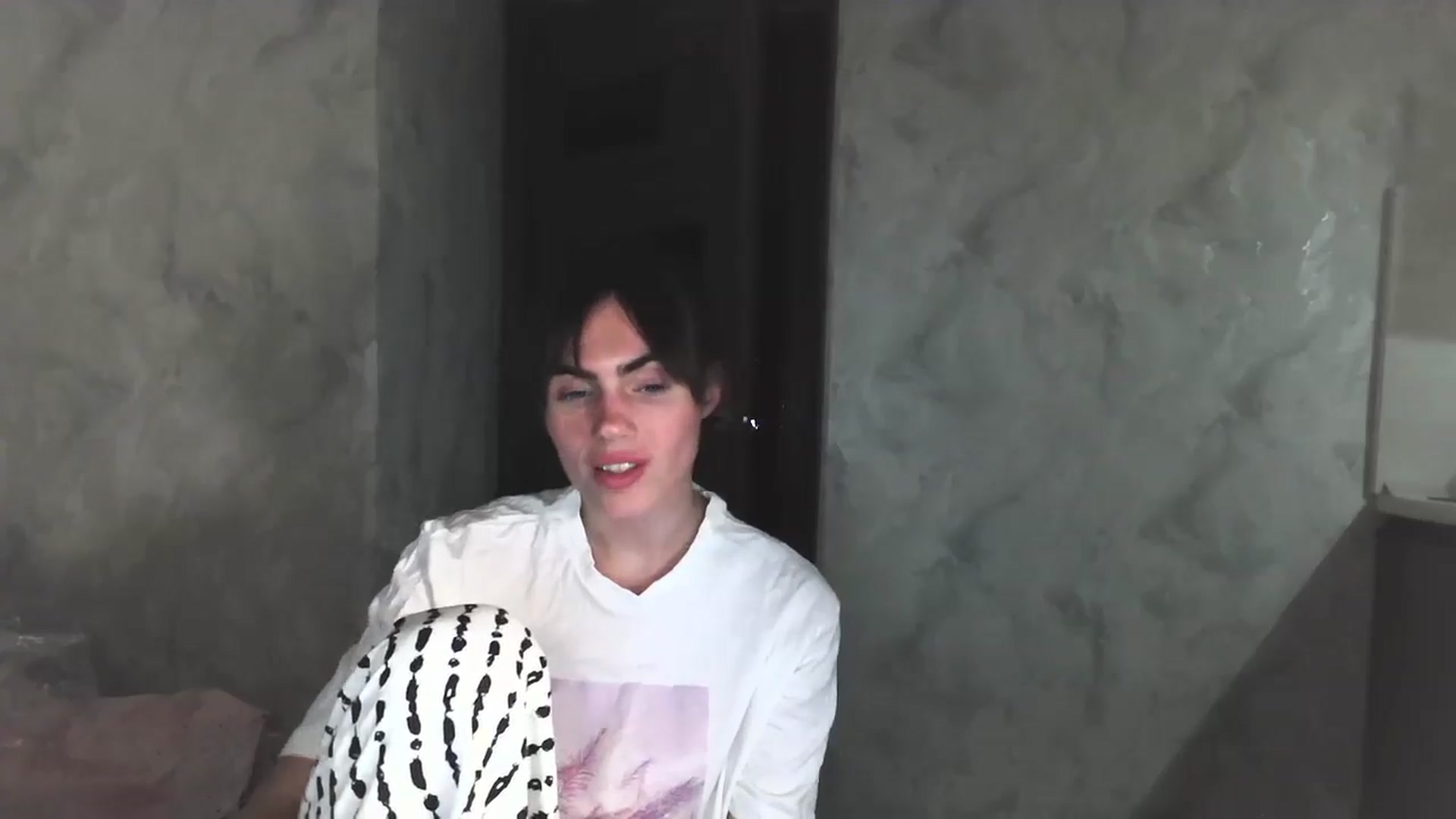 Gallery image thumbnail from Coconutik's myfreecams stream on, 08/19/2025, 19:19 image 3 of 20