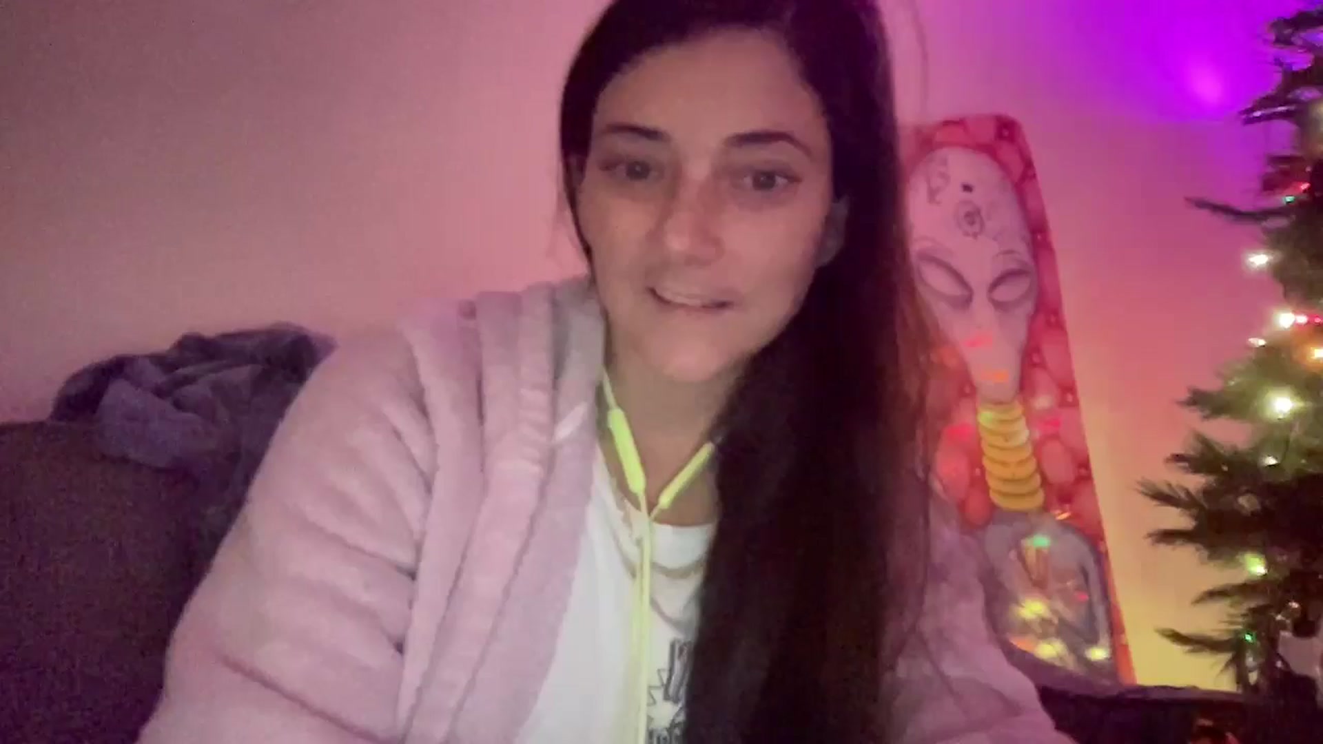 Gallery image thumbnail from CodiLake's myfreecams stream on, 01/08/2025, 23:54 image 1 of 20