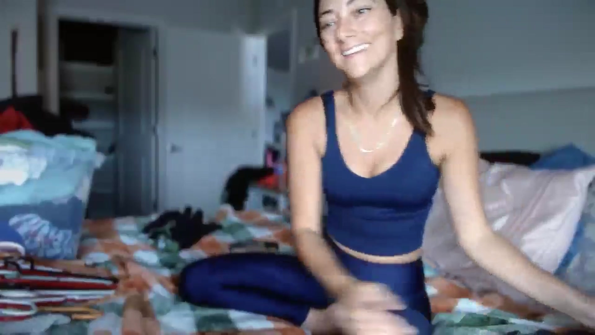 Gallery image thumbnail from CodiLake's myfreecams stream on, 06/18/2025, 14:10 image 18 of 20