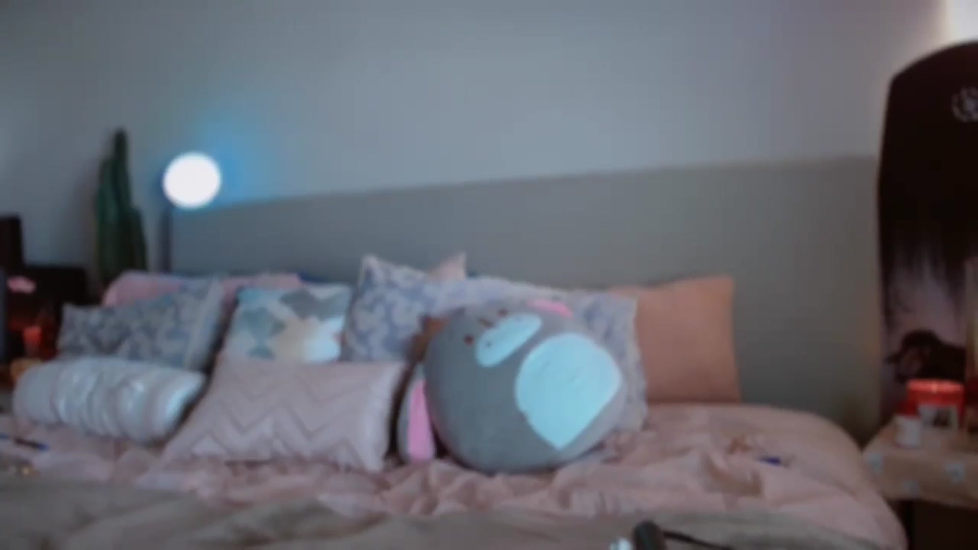 Gallery image thumbnail from CodiLake's myfreecams stream on, 06/26/2025, 16:51 image 17 of 20