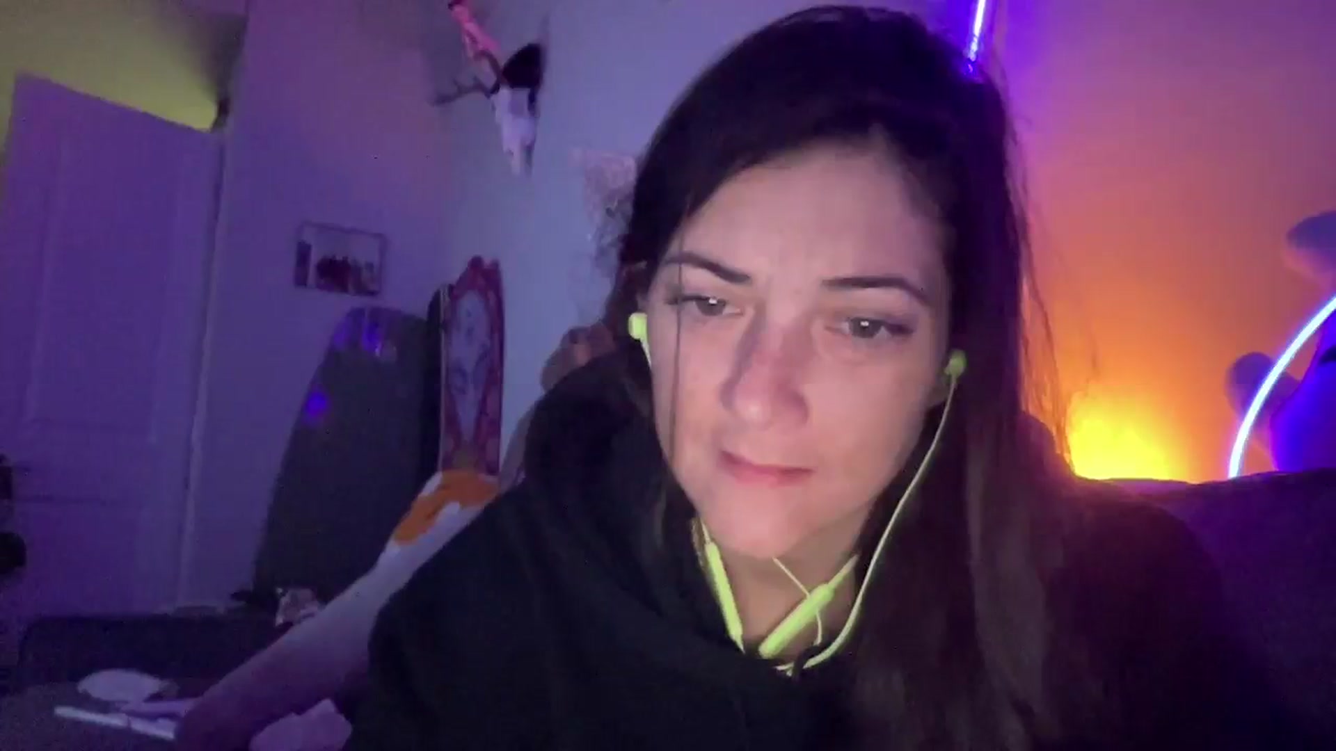 Gallery image thumbnail from CodiLake's myfreecams stream on, 10/11/2025, 09:06 image 13 of 20